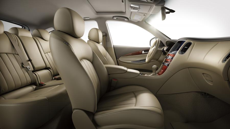 Infiniti QX50 2014 года  (фото 33 из 38)